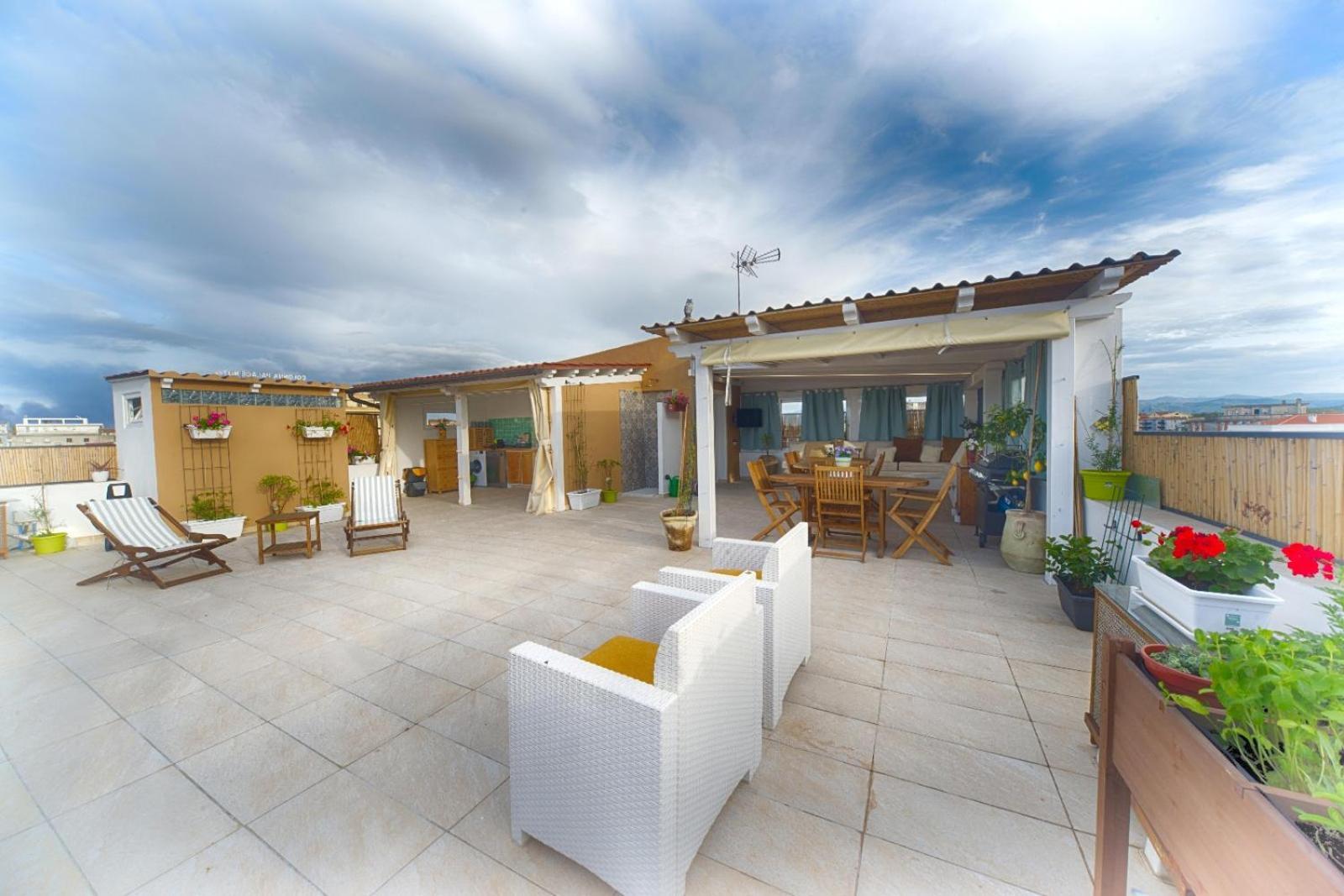 Terrace Rooms Olbia Center Exterior foto